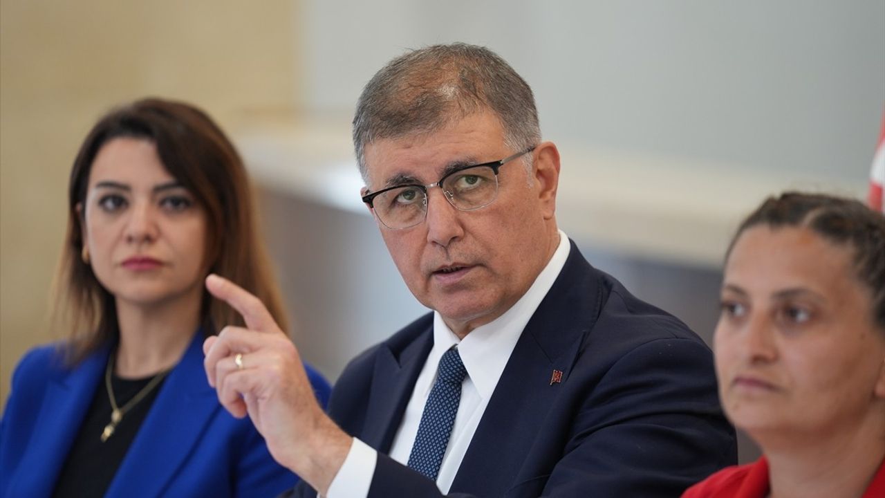 İzmir Büyükşehir Belediyesi'nde İZELMAN Çalışanlarına Toplu İş Sözleşmesi İmzalandı