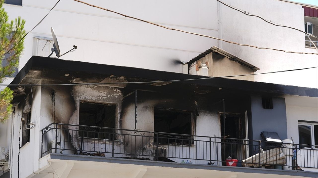 İzmir'de KOAH Hastası Kadın Yangında Hayatını Kaybetti