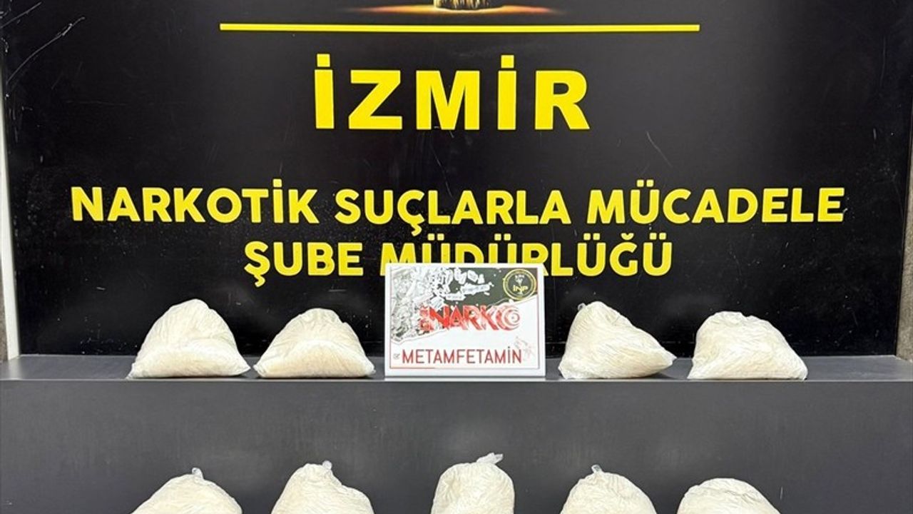 İzmir Menemen'de 10 Kilo Sentetik Uyuşturucu Ele Geçirildi