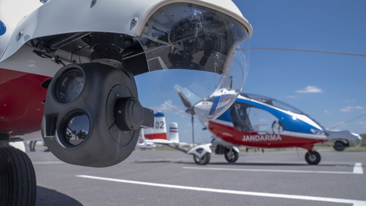 Jandarma Havacılık Komutanlığı, Cayrokopterlerle Hava Denetiminde Yenilikçi Çözümler Sunuyor
