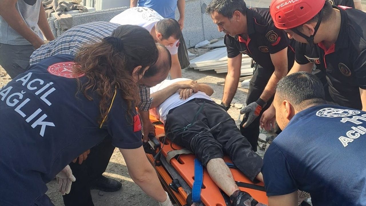 Kahramanmaraş'ta Mermer Bloklarının Altında Kalan 1 Kişi Hayatını Kaybetti