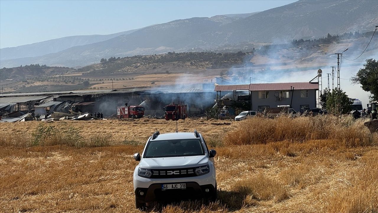 Kahramanmaraş'ta Yangın Felaketi: 2 Yaralı, Evin Ve Ahırın Kullanılamaz Hale Geldiği Olay