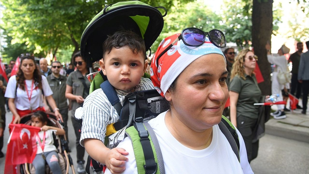 Kastamonu'da 'Atatürk ve İstiklal Yolu Yürüyüşü' Coşkuyla Tamamlandı