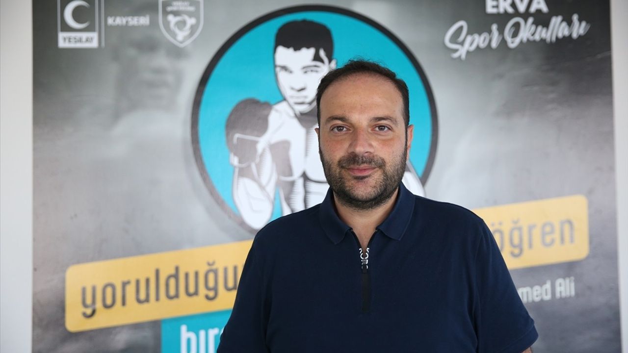 Kayseri Yeşilay ERVA Spor Kulübü'nden Minik Güreşçilere Ödül Töreni