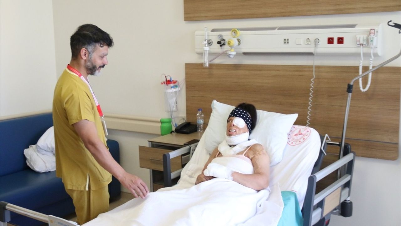 Kezzap Saldırısına Uğrayan Kadın Eskişehir'de Ameliyat Oldu