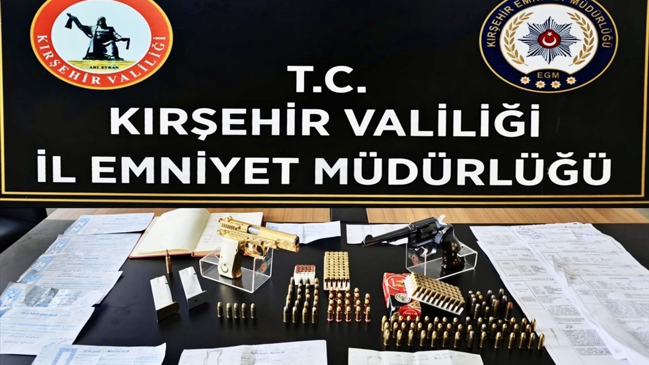 Kırşehir'de Dolandırıcılık Çetesi Çökertildi: 9 Zanlı Tutuklandı