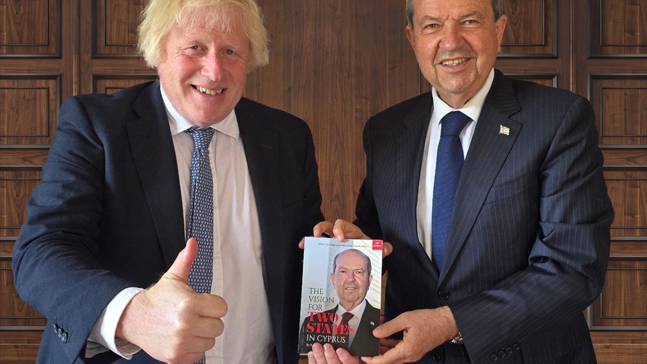 KKTC Cumhurbaşkanı Ersin Tatar, Boris Johnson ile Özel Görüşme Gerçekleştirdi