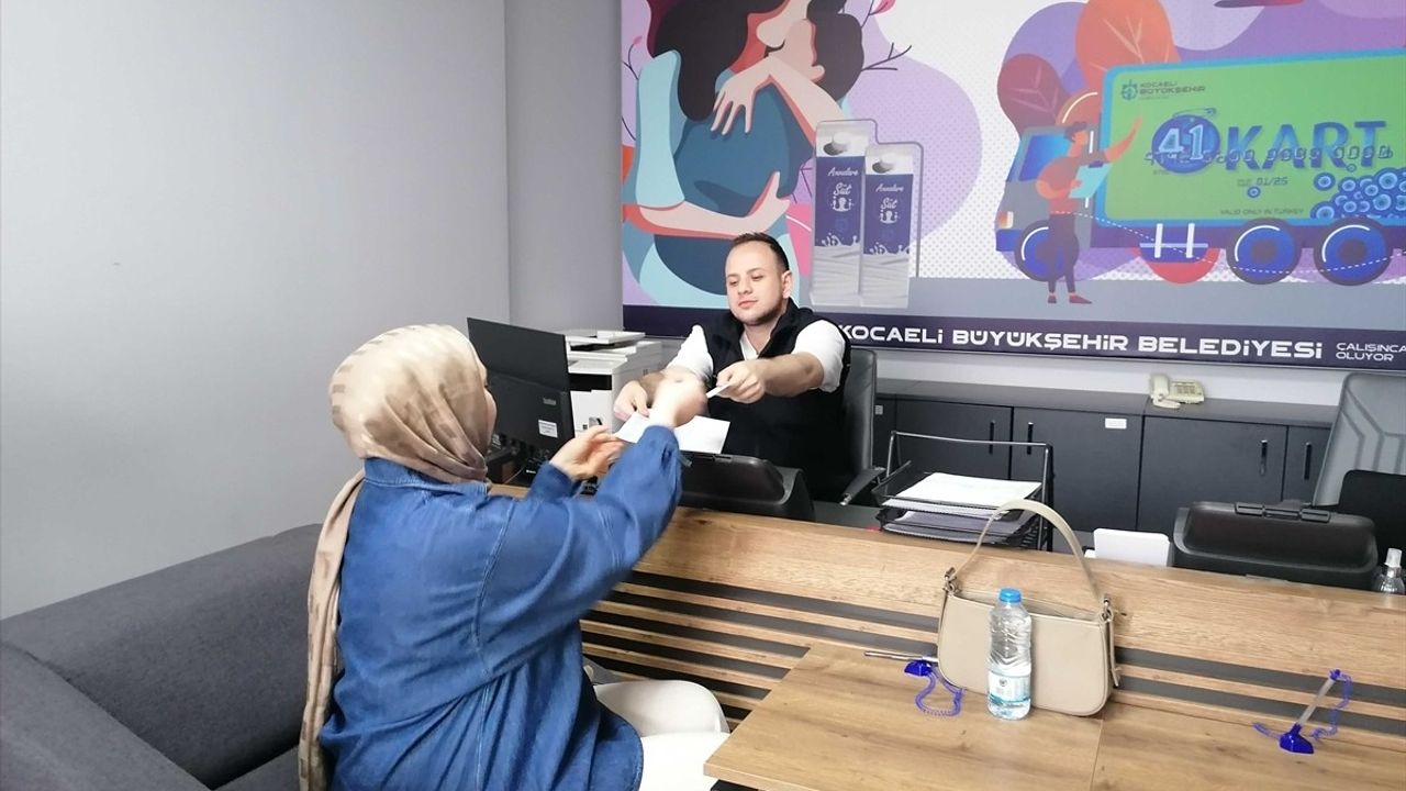 Kocaeli Büyükşehir Belediyesi 10 Yılda 330 Binden Fazla Anneye Süt Desteği Sağladı