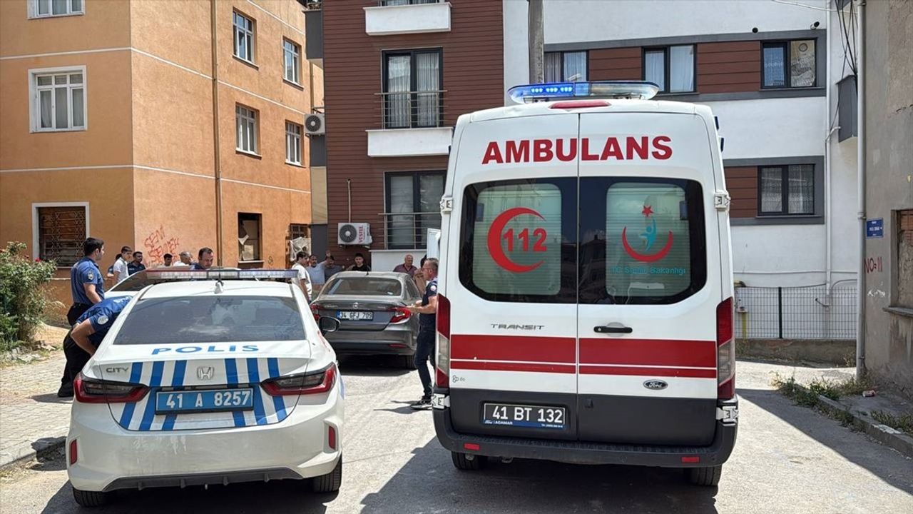 Kocaeli'de Kavga: 1 Polis ve 2 Yaralı