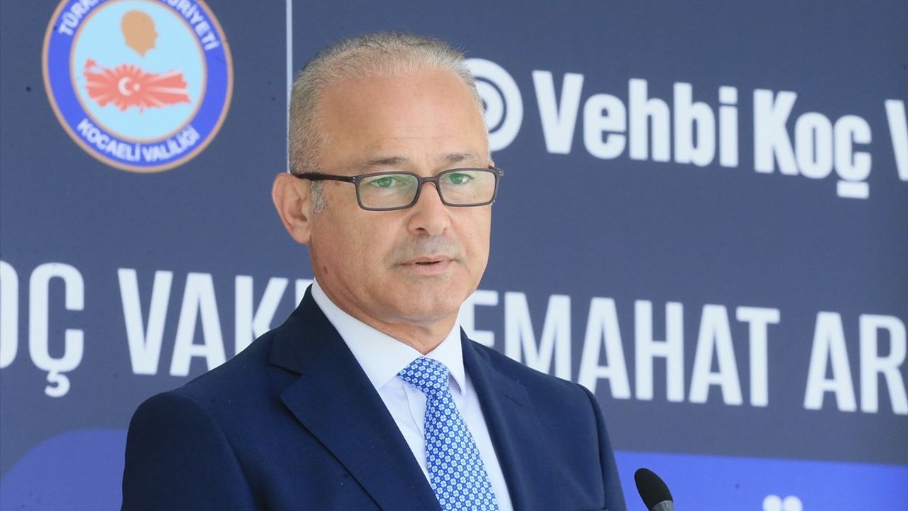 Kocaeli'de Vehbi Koç Vakfı Semahat Arsel İlkokulu'nun Temeli Atıldı