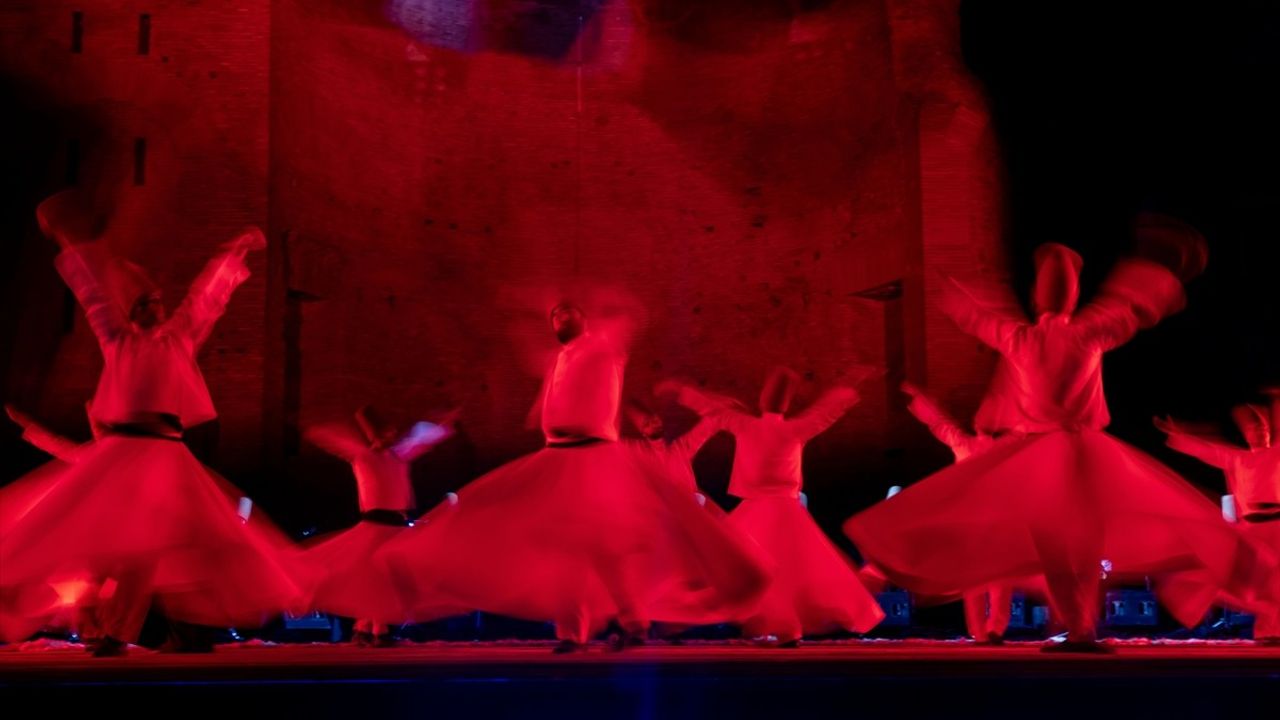 Kolezyum’da Mevlevi Sema Töreni: Barış Mesajları Verildi