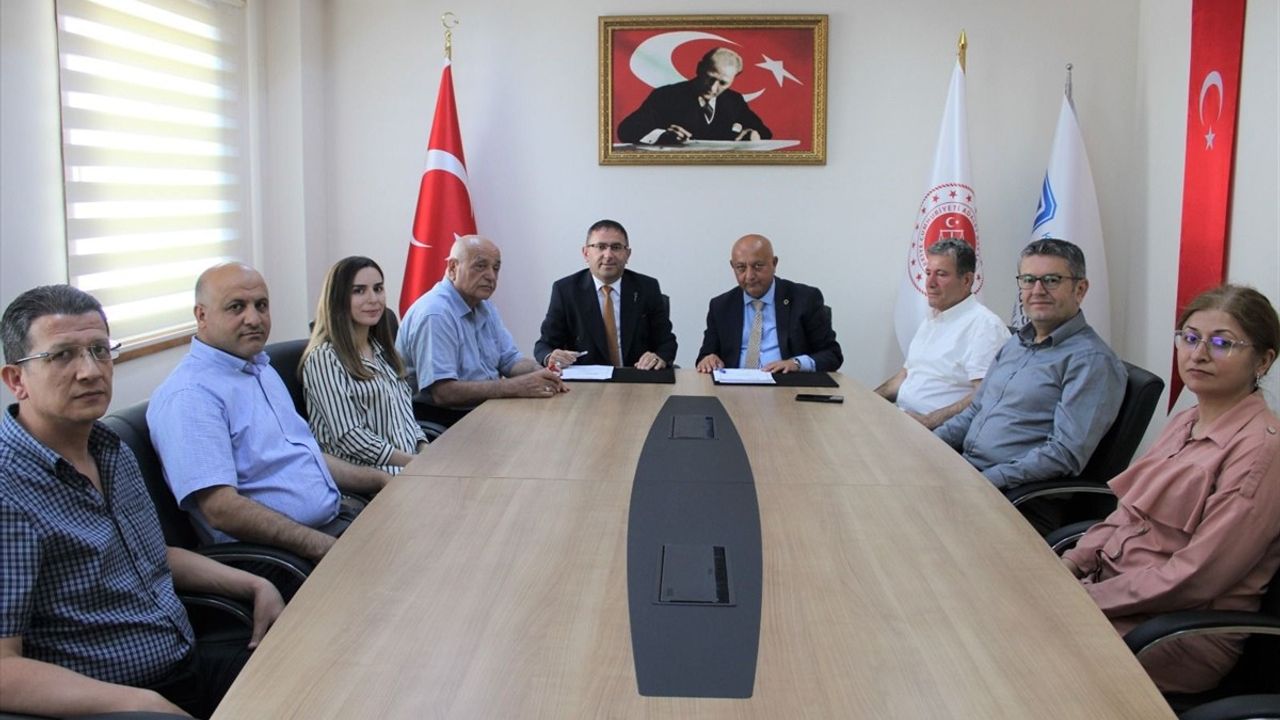 Küçükçekmece'de Görme Özürlüler Derneği ile İşbirliği Protokolü İmzalandı