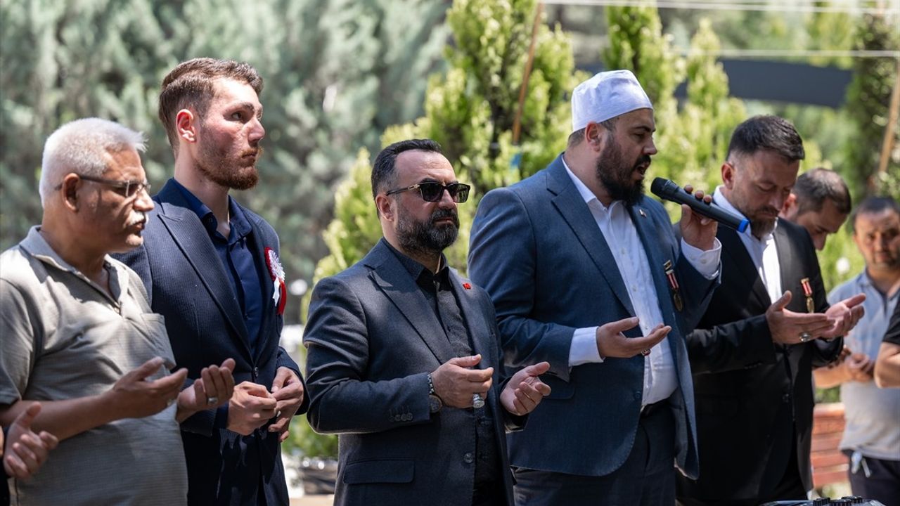 Kurban Bayramı Arifesinde Şehitliklere Yoğun Ziyaret