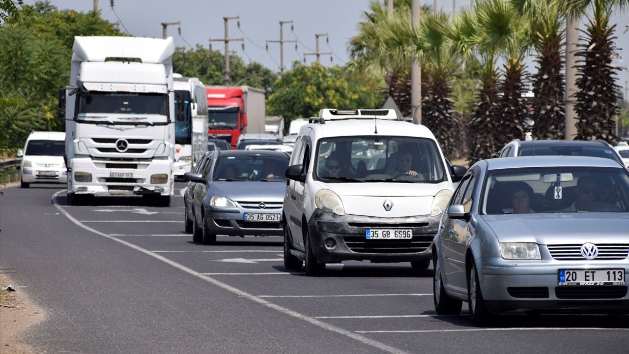 Kurban Bayramı Dönüş Yolunda İzmir, Manisa ve Aydın'da Akıcı Yoğunluk