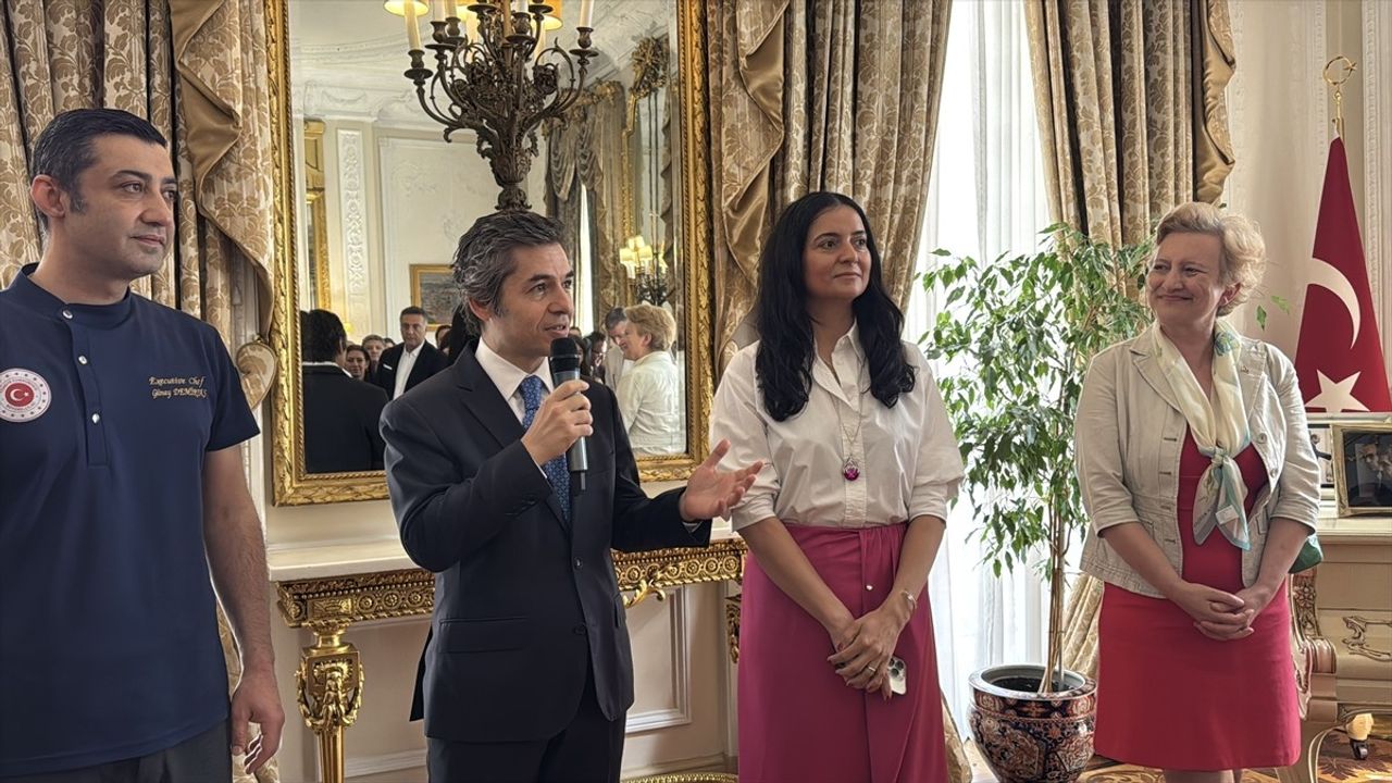 Londra'da Türk Kahvaltısının Vazgeçilmez Lezzetleri Tanıtıldı