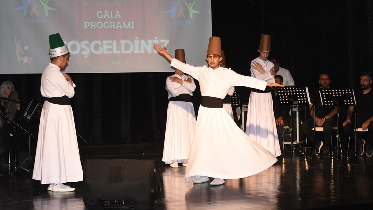 Malatya'da 7 Bin 716 Öğrenciyi Kapsayan 'ÖNEM' Projesi'nin Gala Programı Düzenlendi