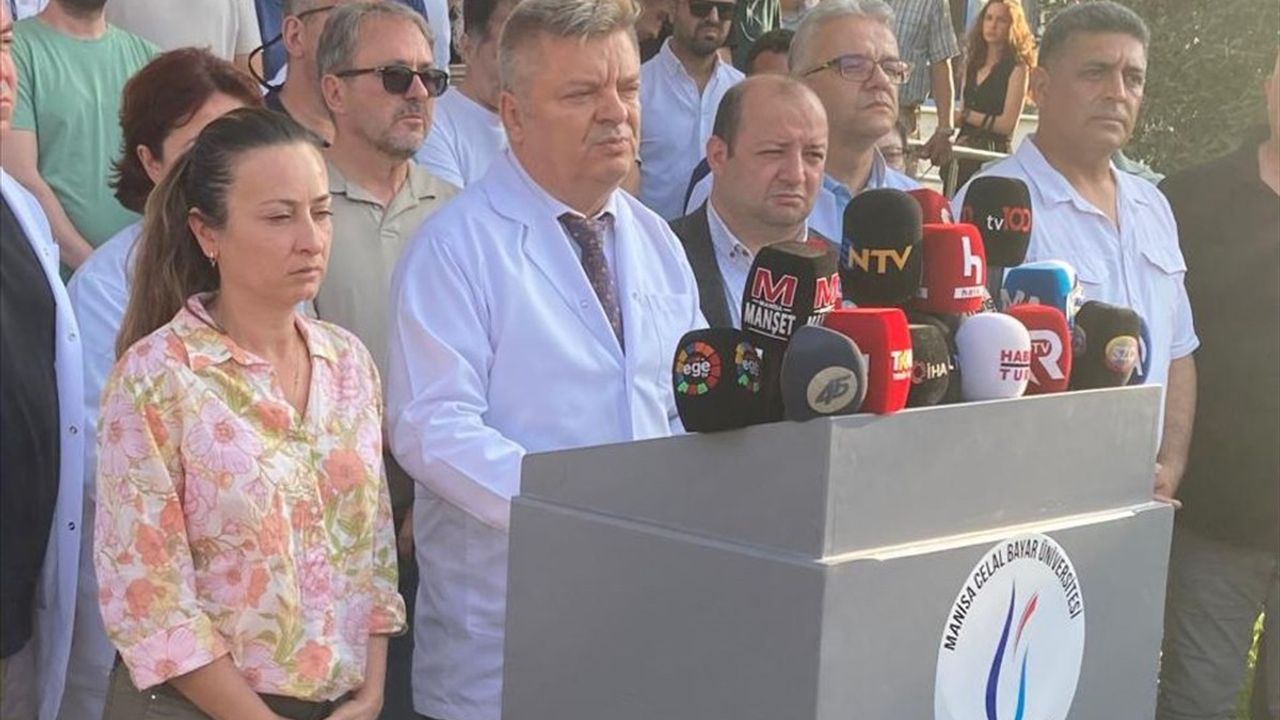 Manisa Büyükşehir Belediye Başkanı Ferdi Zeyrek Vefat Etti