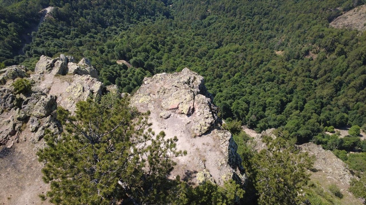 Manisa'da 'Gelin Uçtu Kayalıkları' Tabiat Parkı Statüsü Kazandı
