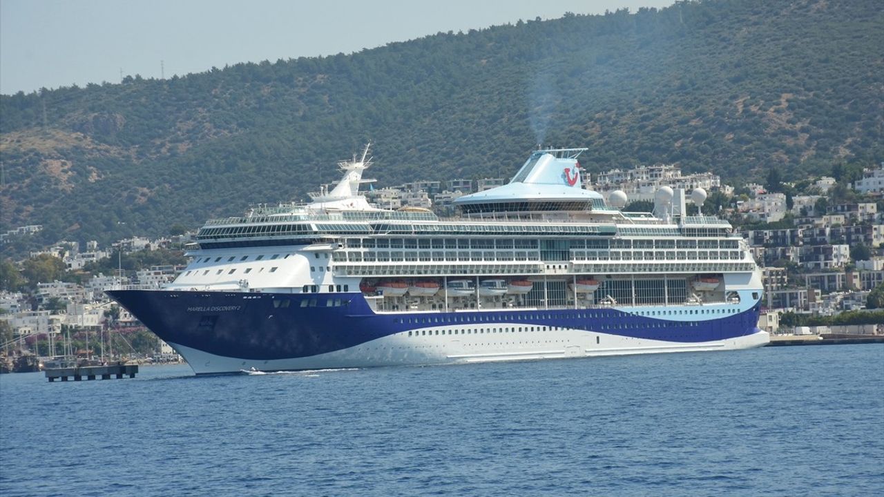 Marella Discovery 2 Kruvaziyeri Bodrum'da 1708 Yolcu Ağırladı