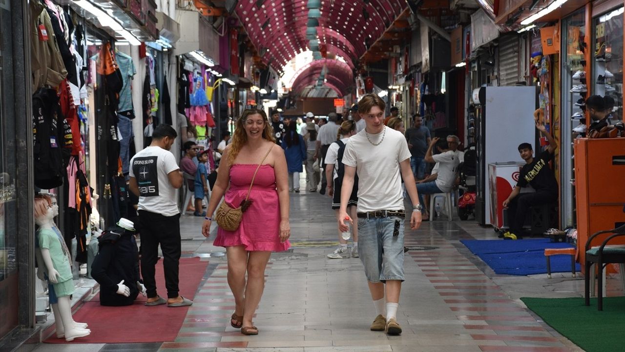 Marella Explorer Kruvaziyeri 1896 Turist ile Marmaris'te