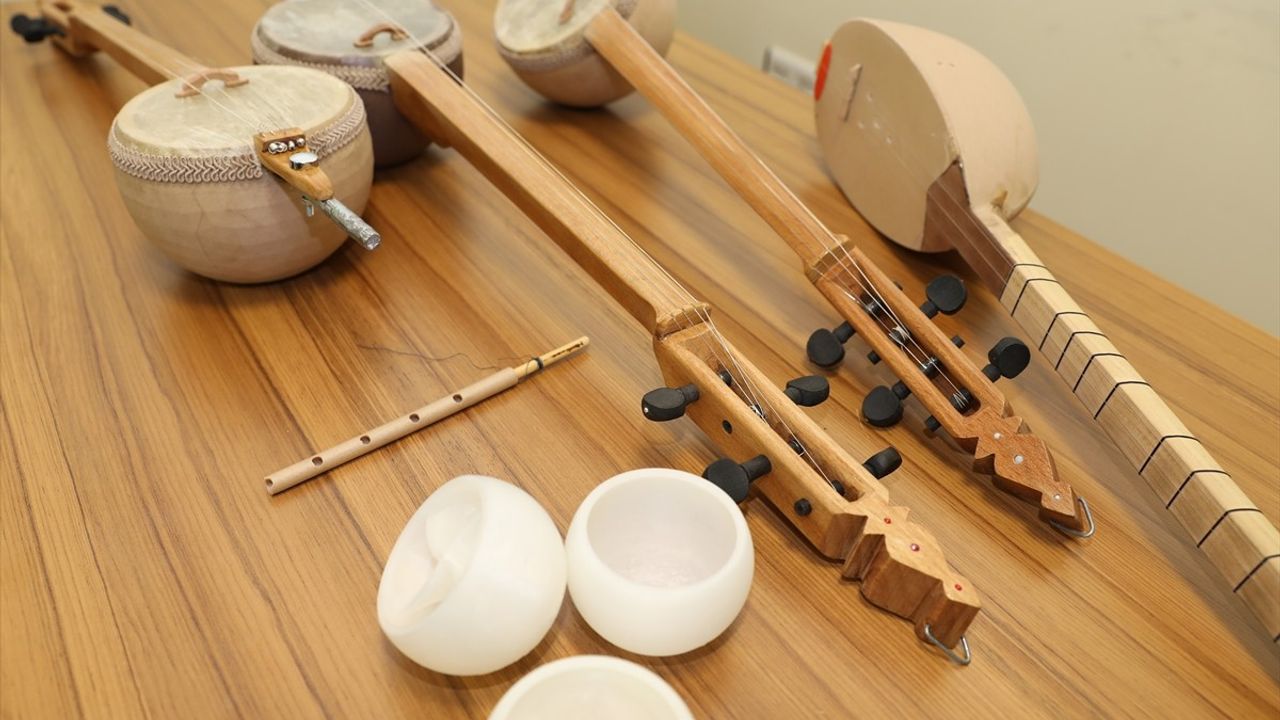 Mehmet Akif Ersoy Üniversitesi'nde 3 Boyutlu Yazıcıyla Kabak Kemane Üretimi