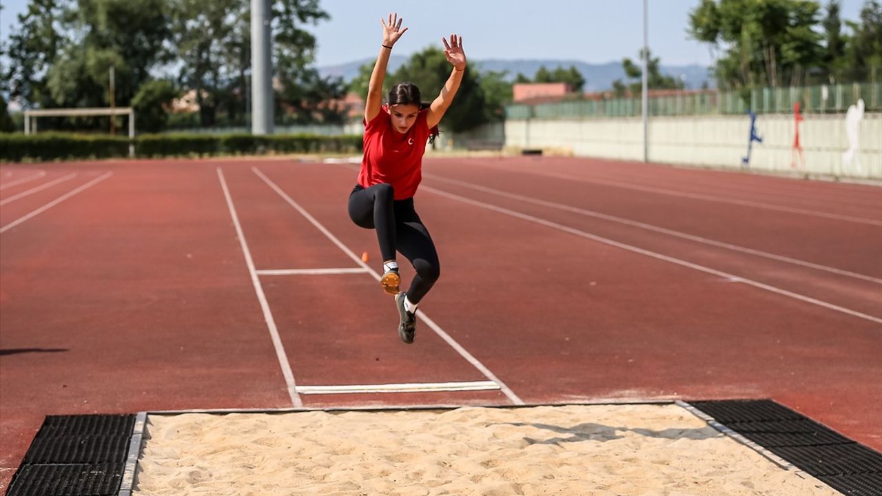 Milli Atlet Esmanur Birdel, EYOF'ta Altın Madalya Hedefliyor