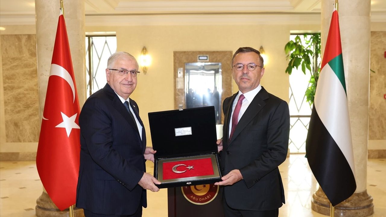 Milli Savunma Bakanı Güler, Abu Dabi Büyükelçiliğini Ziyaret Etti