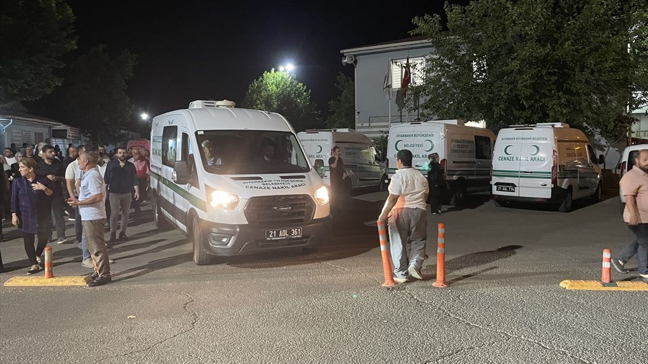 Mimar Fesih Barut'un Cenazesi Diyarbakır'da Defnedildi