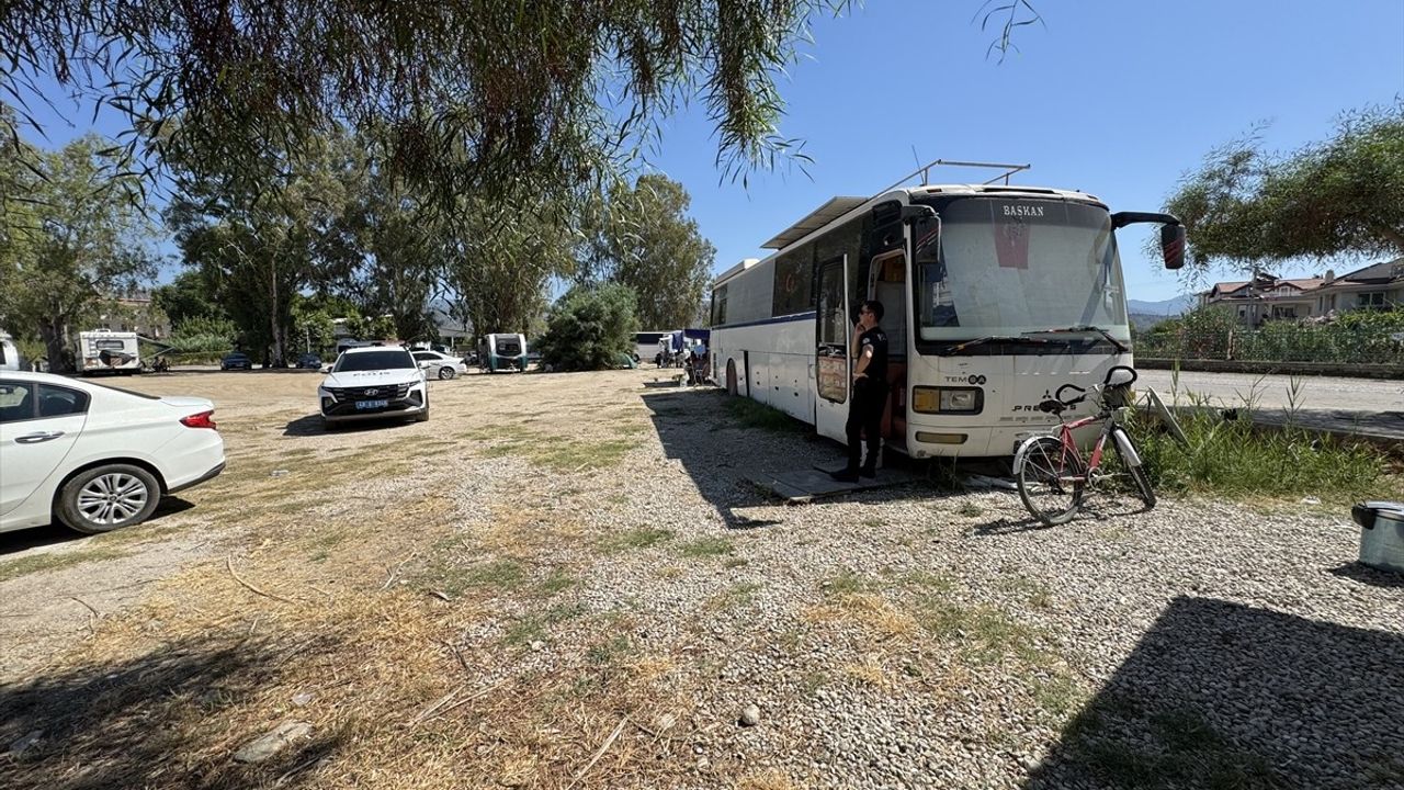 Muğla'da Otobüsünde Yaşayan Bir Kişi Ölü Bulundu