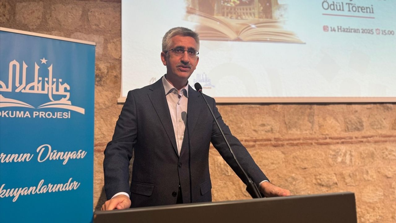 Ödül Töreni Rami Kütüphanesi'nde Gerçekleşti: 'Sen Yazarsın' Yarışması Ödülleri Sahiplerini Buldu