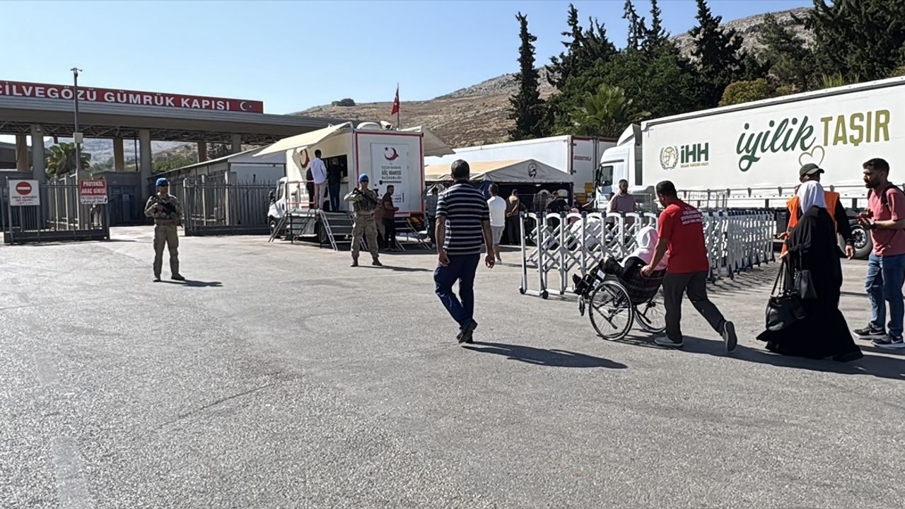 Okulların Kapanması ile Suriyelilerin Türkiye'den Ülkelerine Dönüşleri Artış Gösterdi