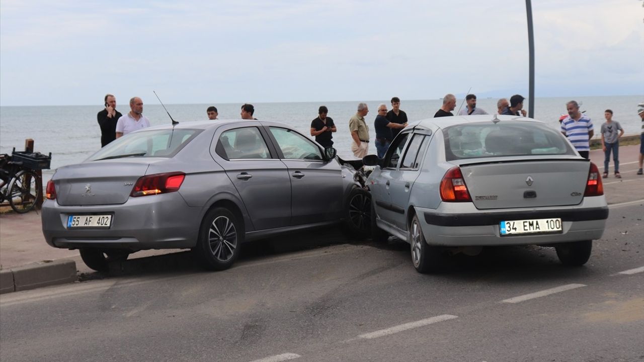 Ordu'da İki Otomobil Çarpıştı: 7 Yaralı