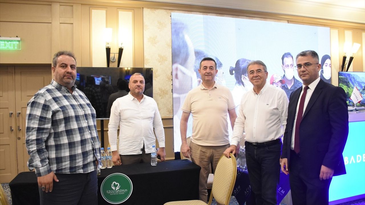 Özbekistan'da Sağlık Turizmi Fuarı: Türk Doktorlar ve Acenteler Taşkent'te Buluştu