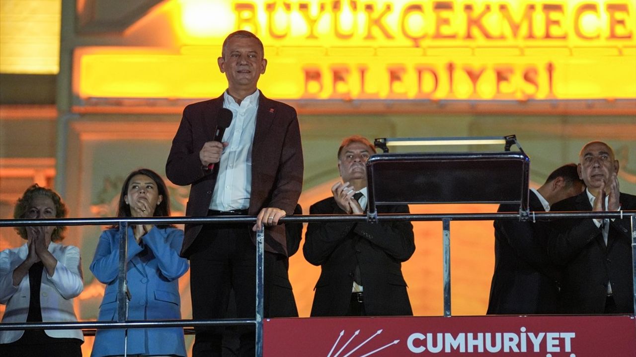 Özgür Özel: 'CHP İktidarında AB'ye Hızla Tam Üye Olacağız'