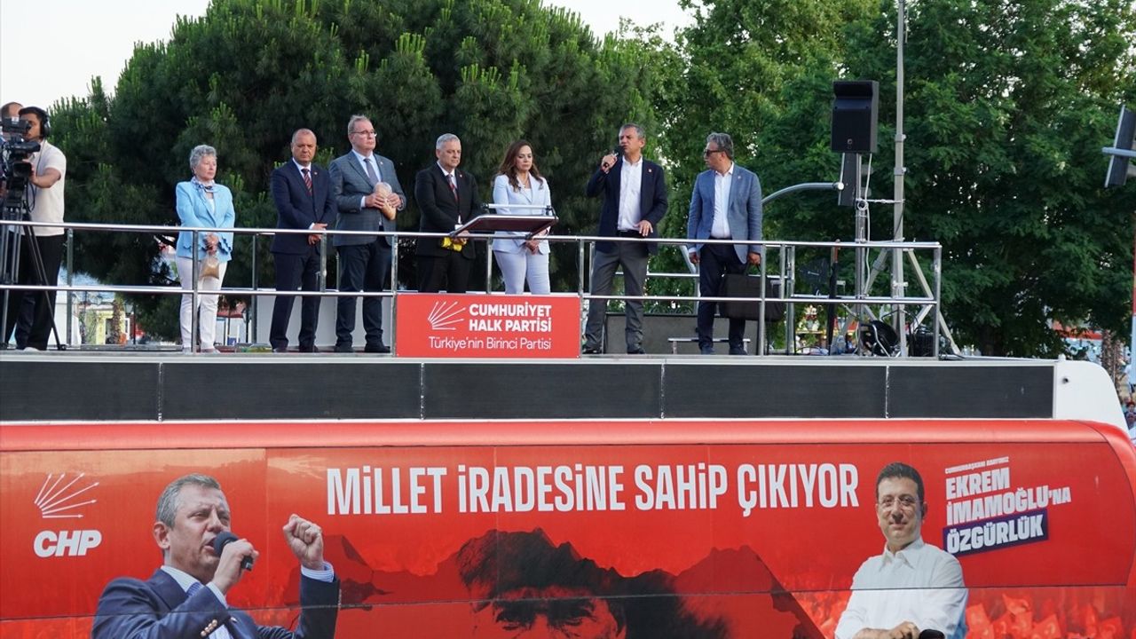 Özgür Özel: 'Kale siyaseti sona erdi, Tekirdağ milletin kalasıdır'