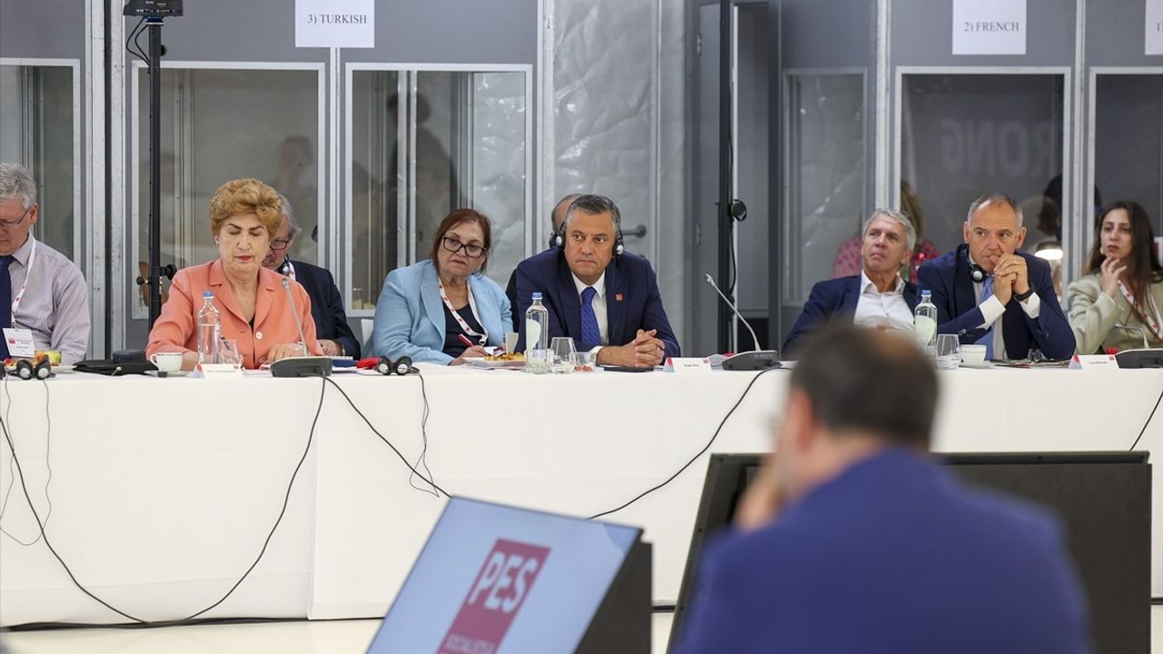 Özgür Özel: Türkiye'nin Yüzü Avrupa'ya Dönük