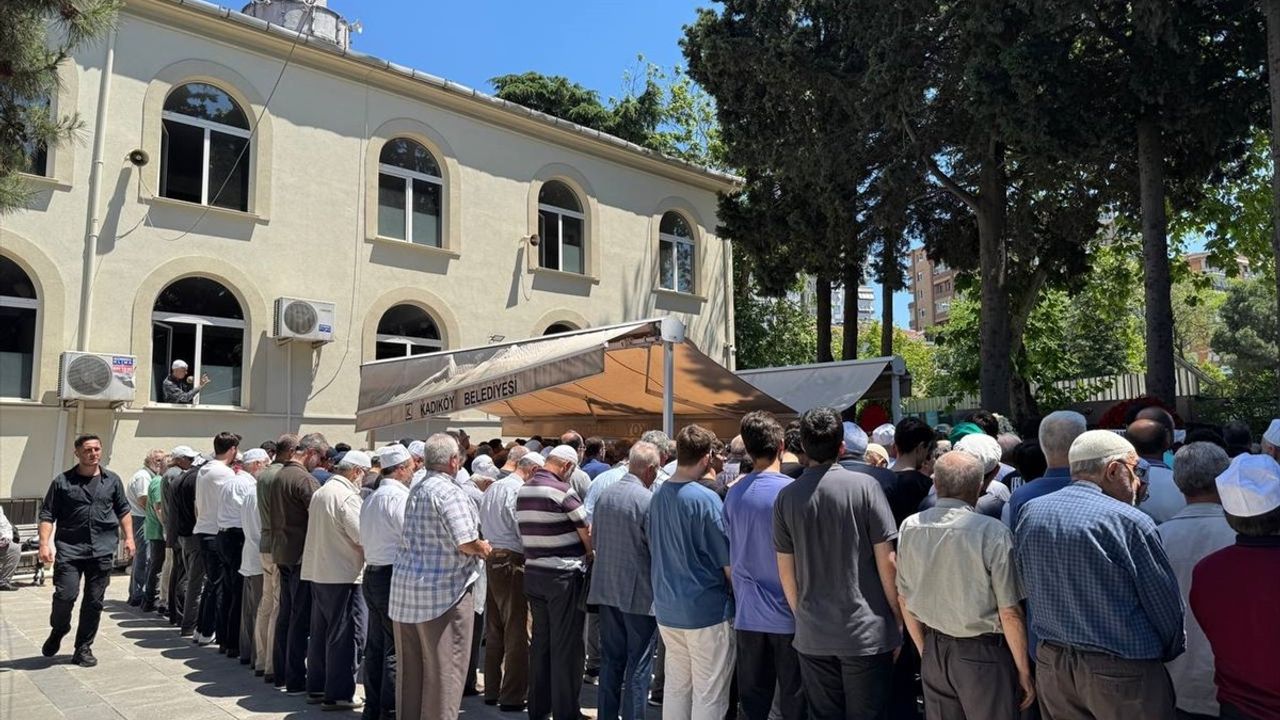 Prof. Dr. İsmail Karaçam'ın Cenazesi Defnedildi