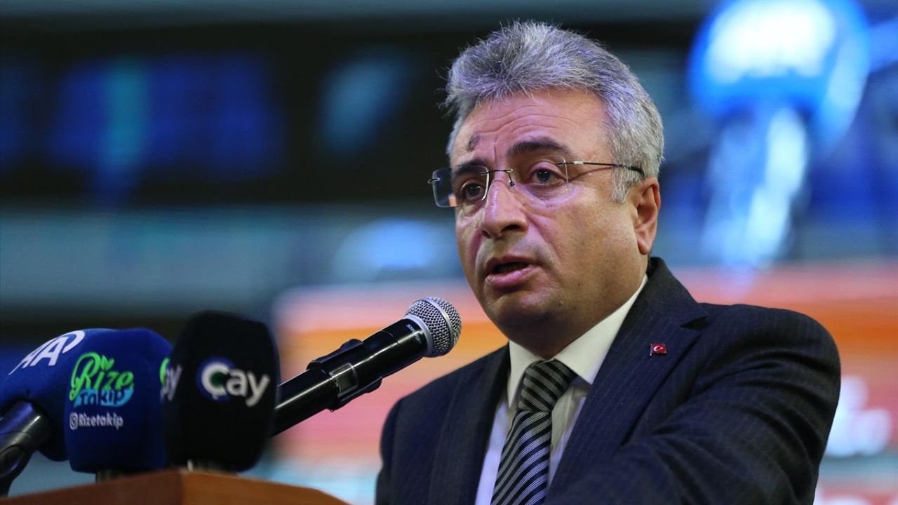 Recep Tayyip Erdoğan Üniversitesi Mezuniyet Töreni Coşkuyla Gerçekleşti