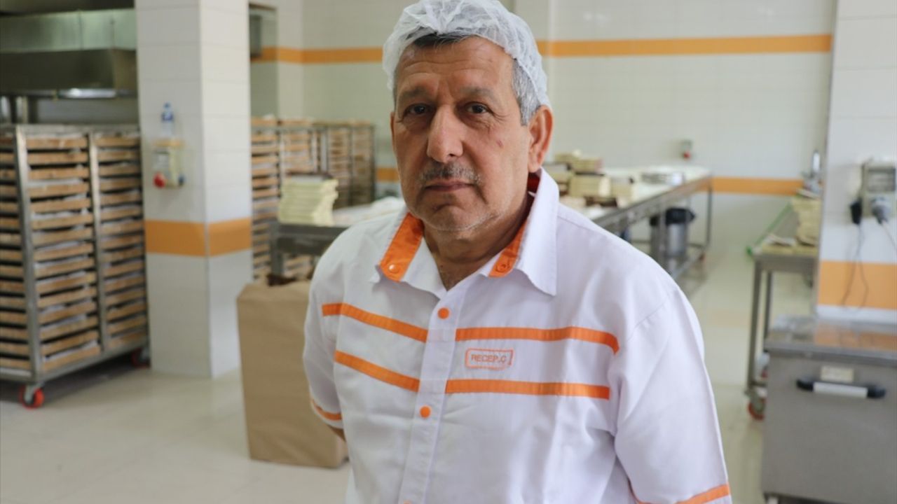 Safranbolu'da Lokum Üreticileri Kurban Bayramı'nda Mesaiye Başladı