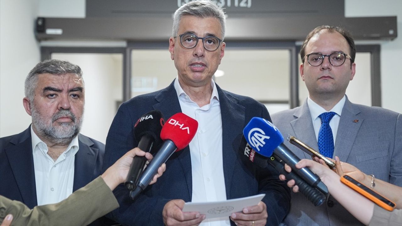 Sağlık Bakanı Memişoğlu'ndan Kuzey Makedonya Yangınına Ziyaret