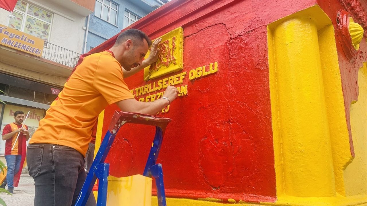 Şampiyon Çeşme Galatasaray'ın Renklerine Büründü