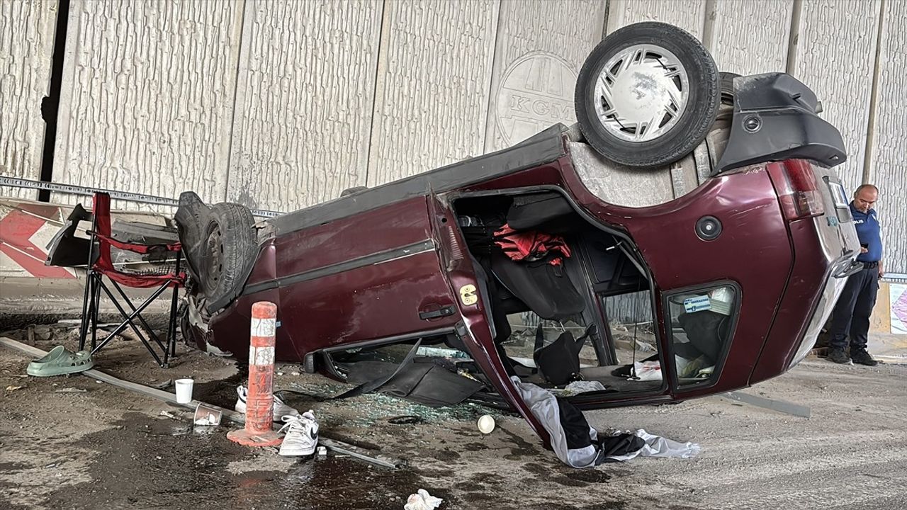 Samsun'da Devrilen Araçta 5 Yaralı