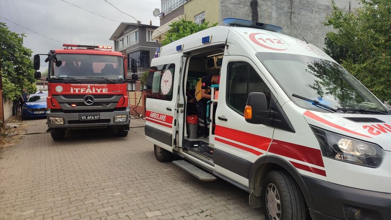 Samsun'da Ev Yangını: 5 Kişi Hastaneye Kaldırıldı
