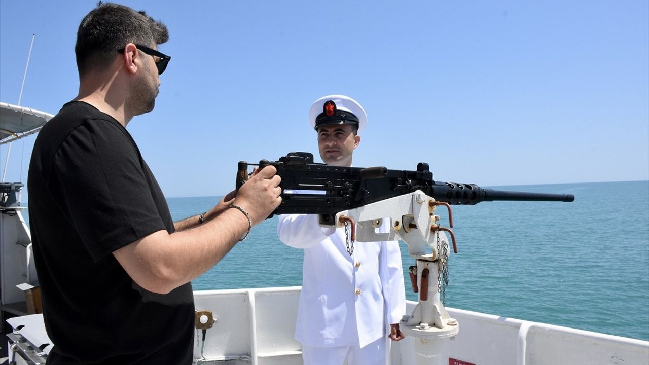 Samsun'da TCSG-87 Gemisi Ziyarete Açıldı
