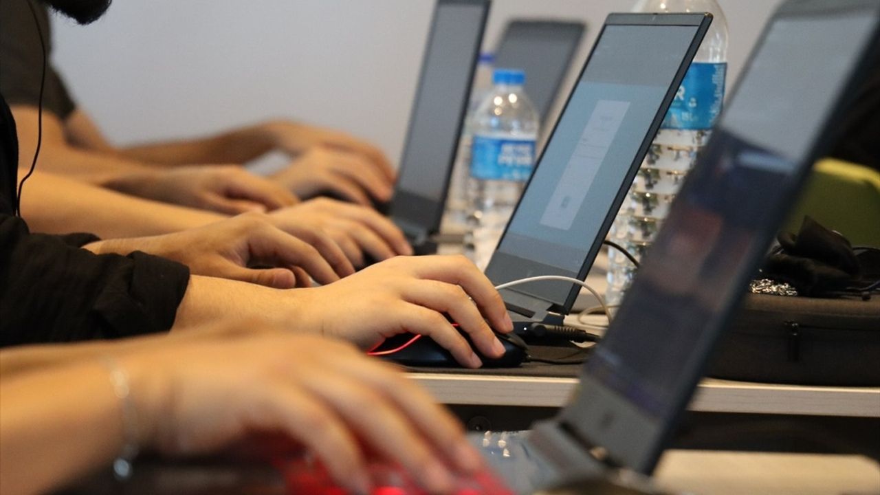 Şanlıurfa'da Siber Güvenlik Sınavı: Gençler Dijital Güvenliği İnşa Ediyor