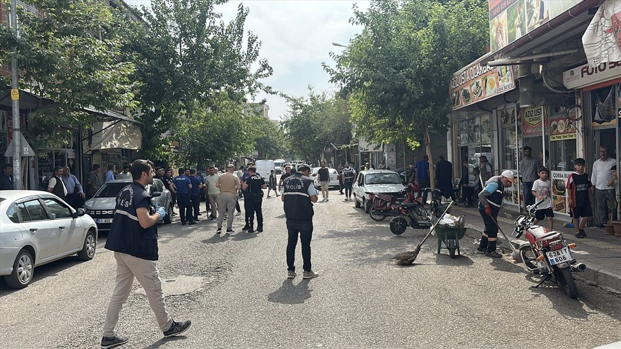 Şanlıurfa'da Silahlı ve Bıçaklı Kavga: 3 Yaralı