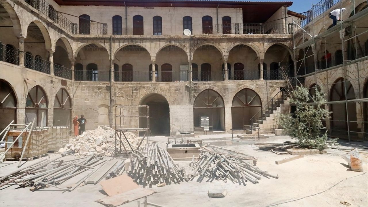 Şanlıurfa'daki Tarihi Barutçu Hanı'nın Restorasyonu Başladı