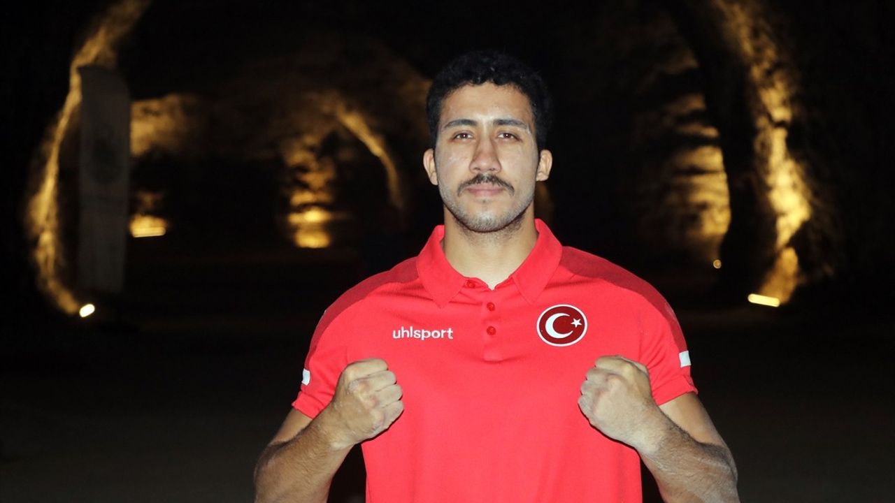 Savate Combat Milli Takımı, Tuz Mağarası'nda Antrenman Yaptı