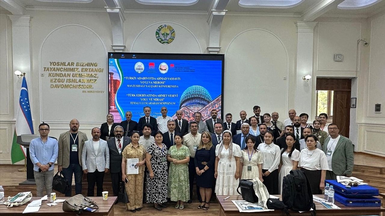 Semerkant'ta 'Türk Dünyası ve Pir-i Türkistan' Paneli Gerçekleşti