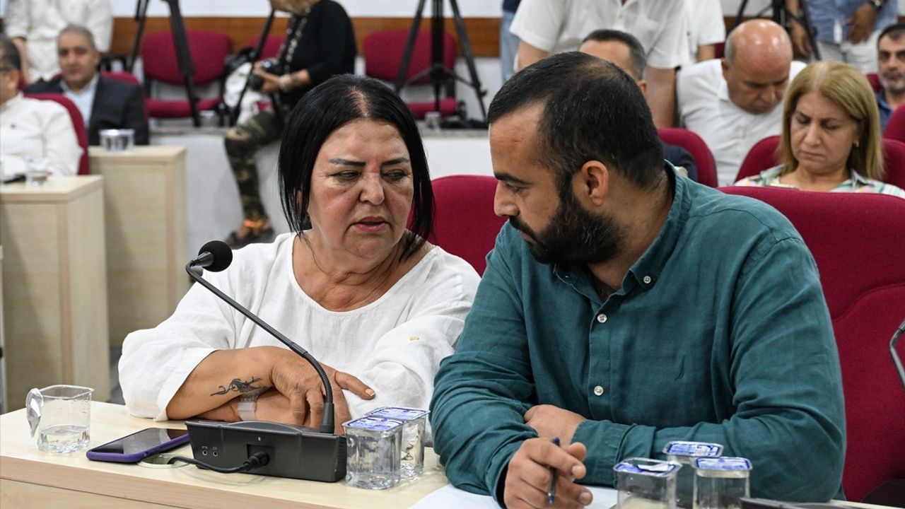 Seyhan'da CHP'li Hasibe Akkan Başkan Vekili Seçildi